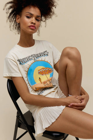 Daydreamer Neil Young On The Beach Tour Tee - Shop Doll OC